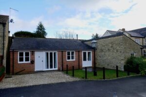 Off The Hight Street, Marshfield